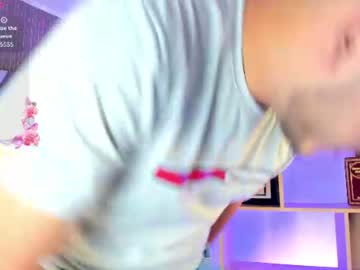 axel_grey_