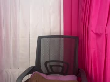 courvaceous_zara