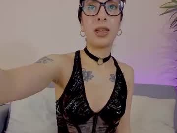 mia_daniellshot