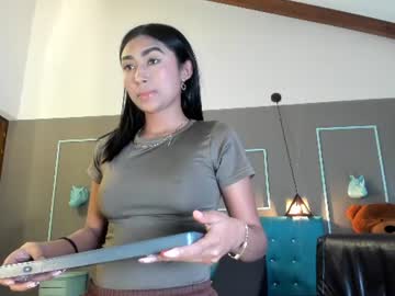 mia_hoot01