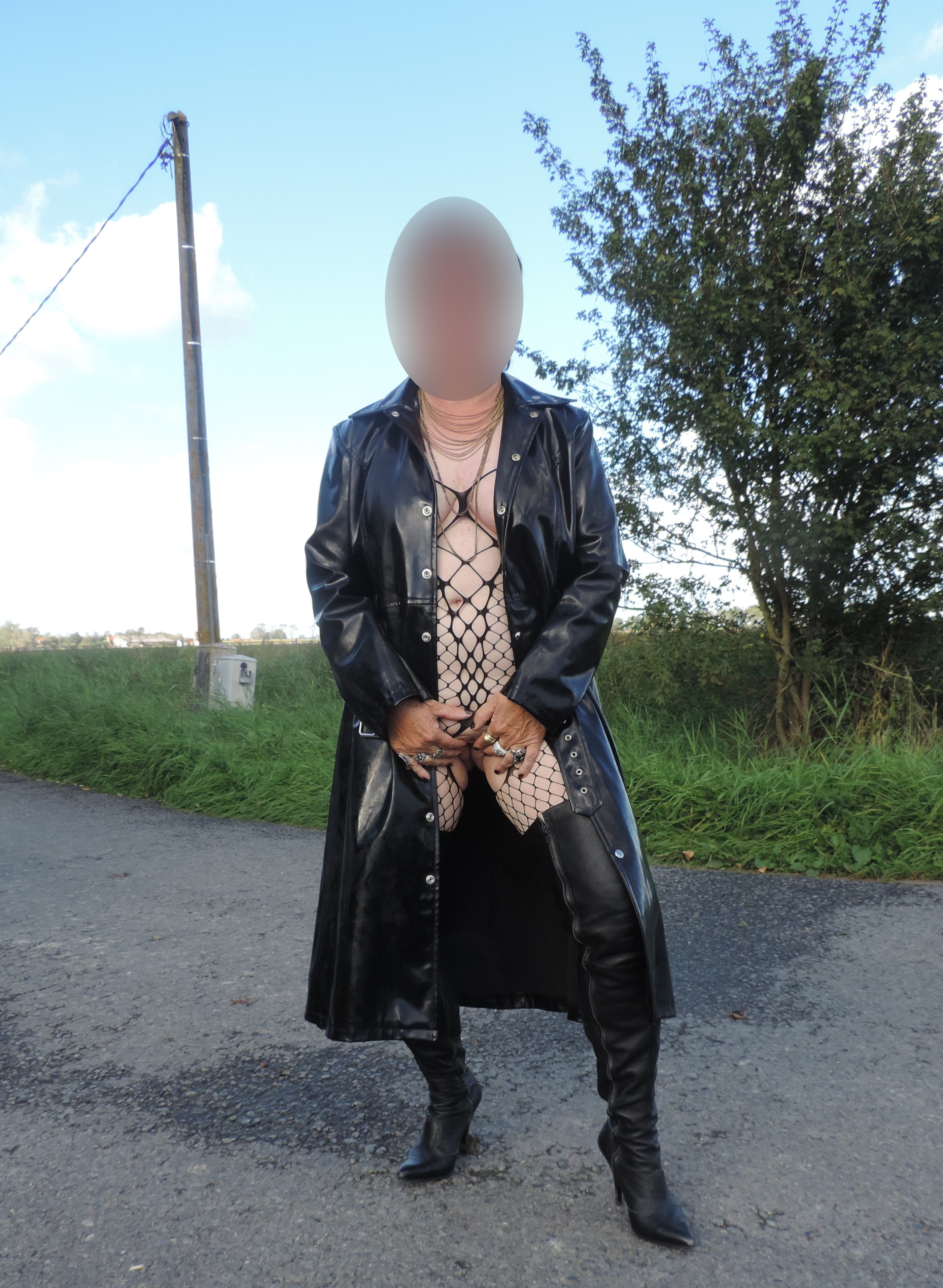 Tine - horny slut outside masturbating — 28