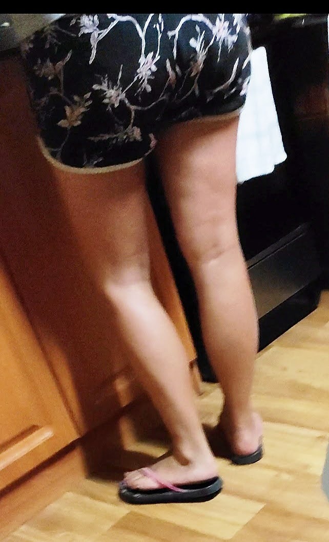 Sexy friends mom vpl cameltoe and upskirt compil — 43